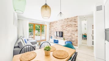 1 habitación y espacio para trabajar con laptop