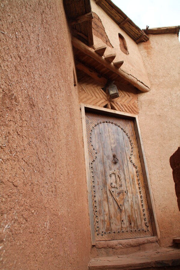 Traditional Quadruple Room, Multiple Beds, Private Bathroom, Mountain View | Blackout drapes, cribs/infant beds, free WiFi, bed sheets - Ecolodge Tamount (Demnate)