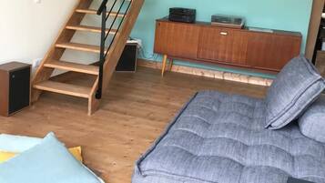 Familien-Loft | Wohnbereich | Flachbildfernseher