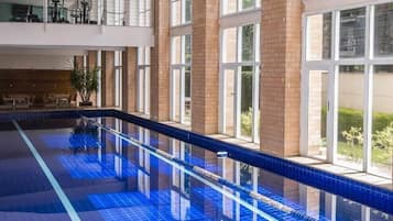 Alberca de natación o entrenamiento