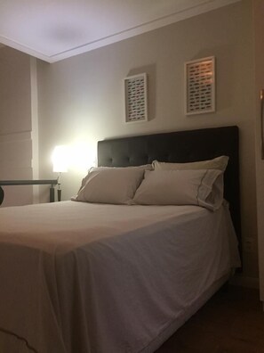 Grand-Apartment | 1 Schlafzimmer, Bügeleisen/Bügelbrett, kostenloses WLAN, Bettwäsche