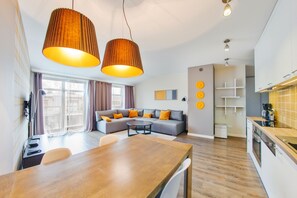 Apartemen (Polna 58/19) | Ruang kerja ramah laptop, setrika/meja setrika, dan Wi-Fi gratis