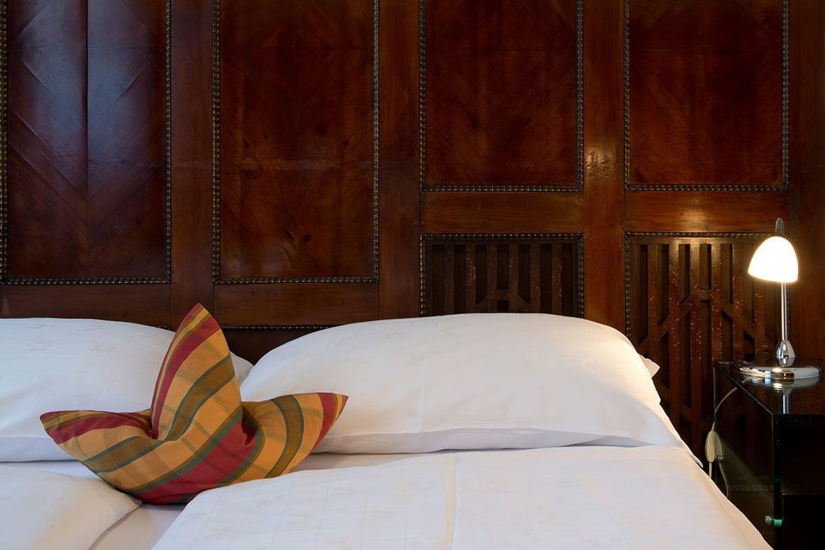 minibar, in-room safe, desk, laptop workspace