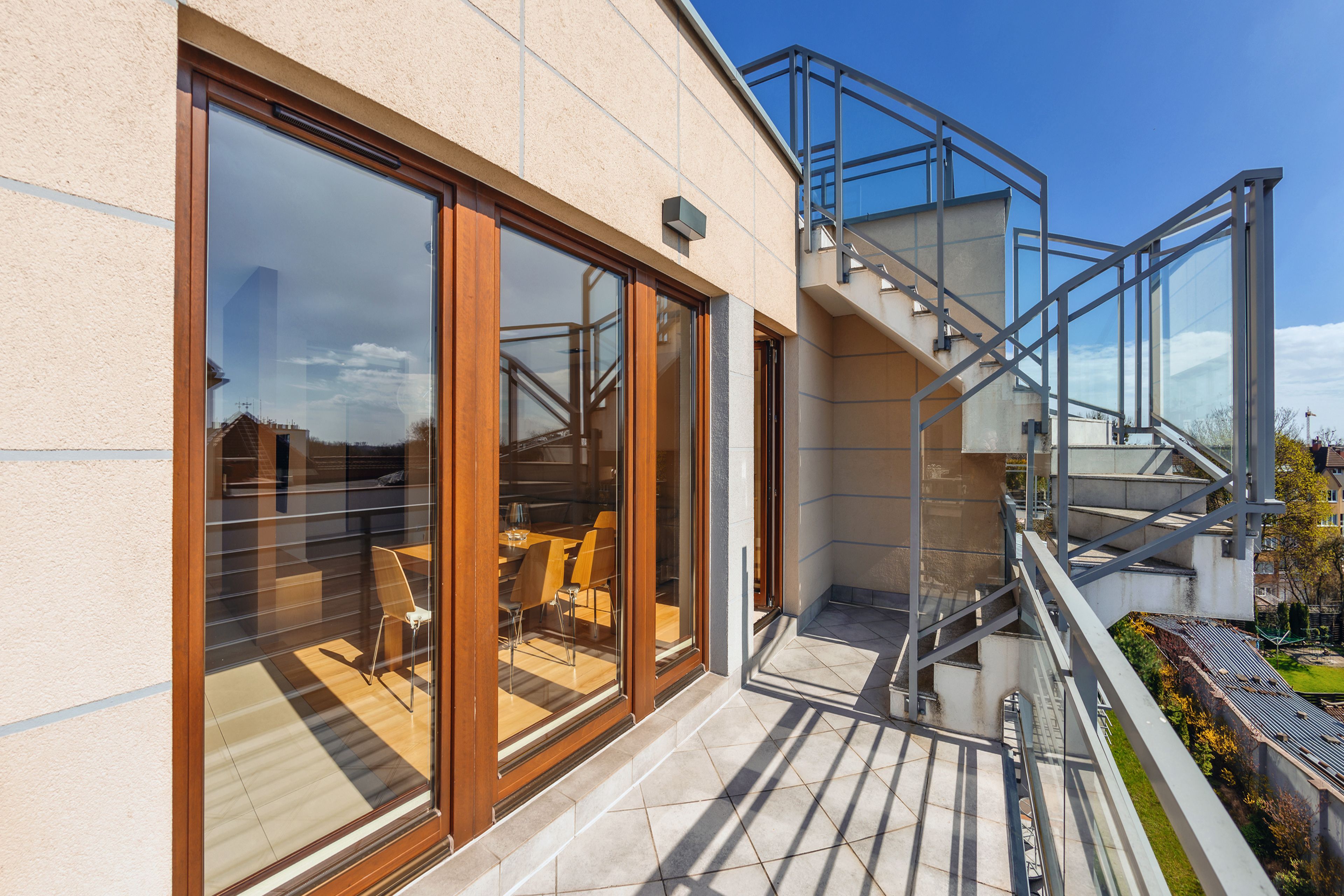 Apartment (b42) | Individually decorated, individually furnished, laptop workspace