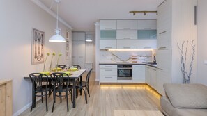Apartment (A 41b) | Living area | Flat-screen TV, ping pong - Apartamenty Sun&Snow Sopocka Rezydencja (Sopot)