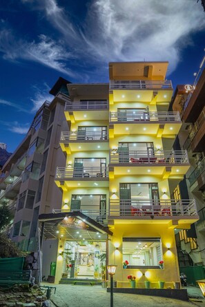 Fachada da propriedade