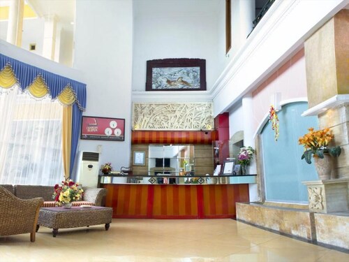 OYO 832 Kenari Asri Hotel