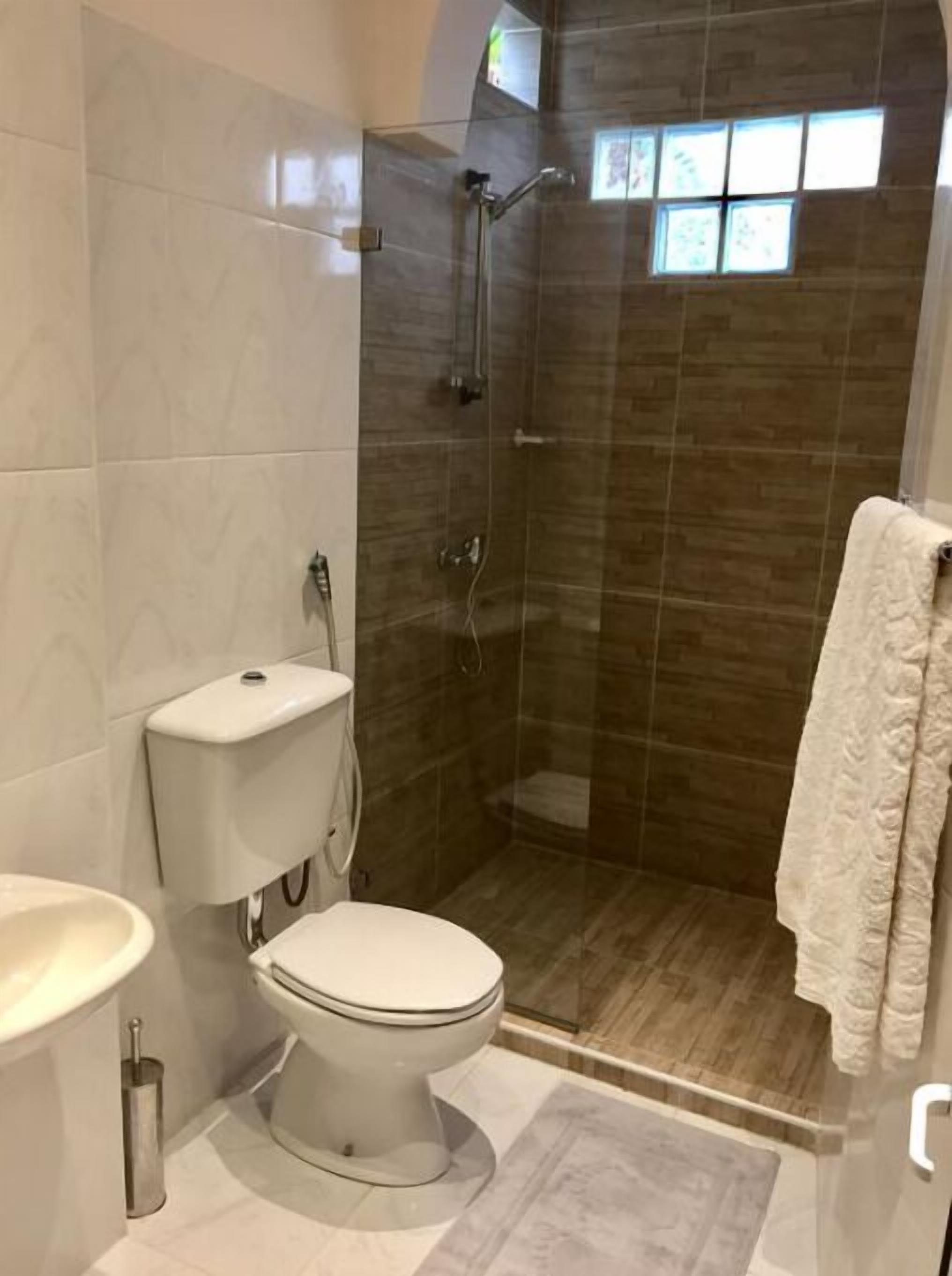 Double Room, Non Smoking | Bathroom
