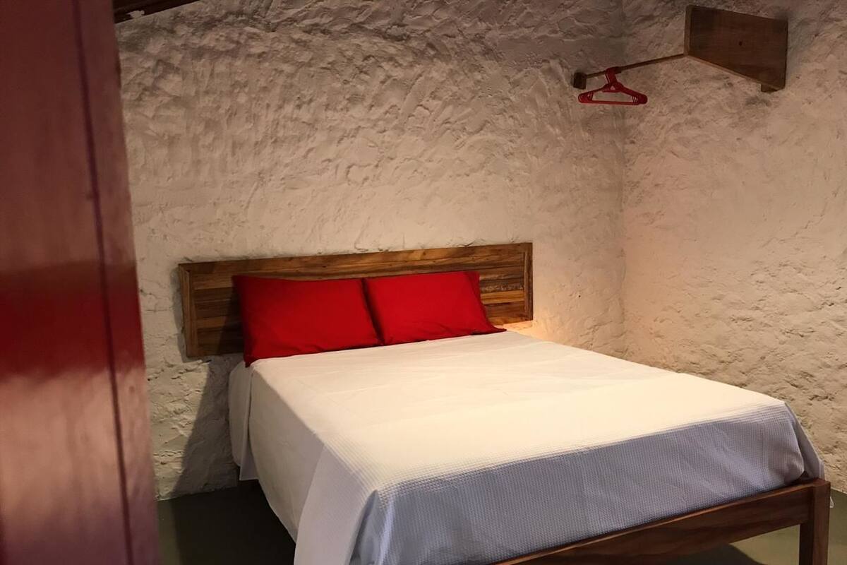 Junior Suite | Blackout drapes, WiFi (free), bed sheets