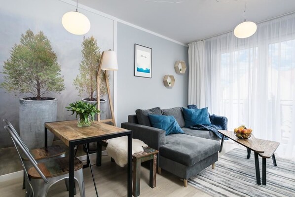 Apartment, 1 Bedroom | Living area | Flat-screen TV - Elite Apartments Długa Grobla (Gdansk)