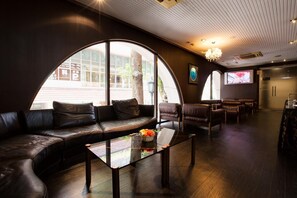 Lobby - Hotel Okus Kumamoto (Kumamoto)