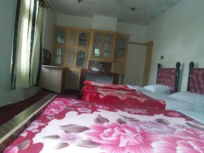 Economy Quadruple Room, Garden View | Premium bedding, blackout drapes, soundproofing, iron/ironing board - Baltistan village Guest House Skardu (Skardu)