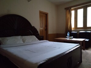 Honeymoon-Doppelzimmer, Gartenblick | Hochwertige Bettwaren, Verdunkelungsvorhänge, schallisolierte Zimmer