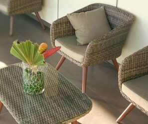 32-inch flat-screen TV with satellite channels, TV