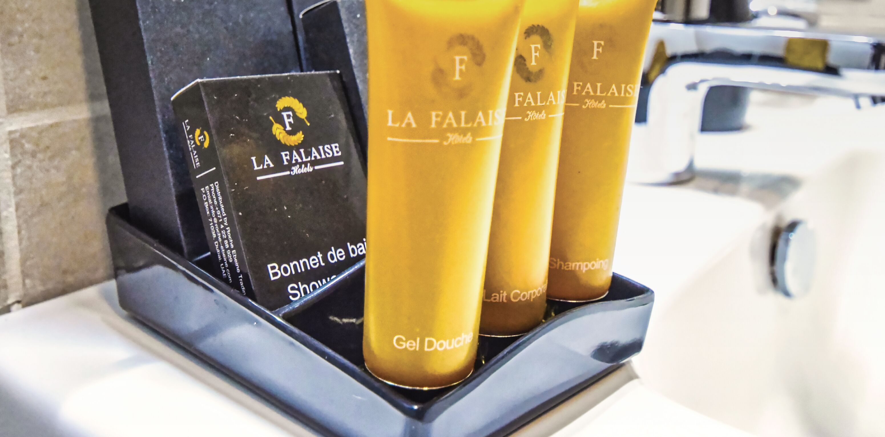 executive apartment, 2 bedrooms | bathroom | combined shower/bathtub, deep-soaking bathtub, rainfall showerhead