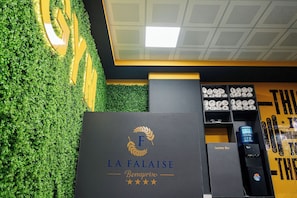Unclassified image, 5 of 187, button - Hotel La Falaise Bonapriso (Douala)