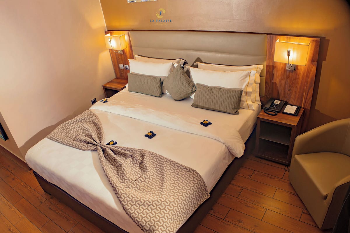 Executive Room | Hypo-allergenic bedding, Tempur-Pedic beds, minibar, in-room safe