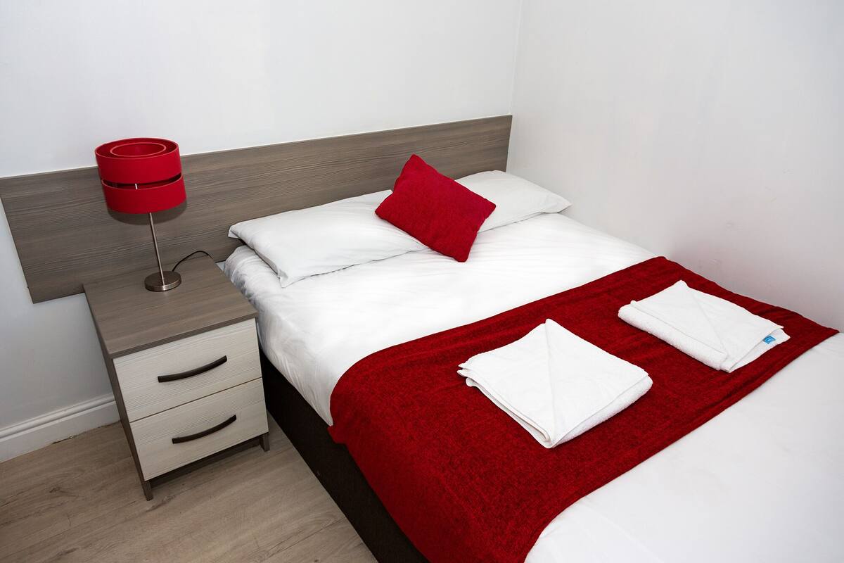 Classic Apartment, Private Bathroom (Sleeps 5) | 2 bedrooms