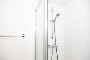 Departamento clásico, baño privado (Sleeps 5) | Baño