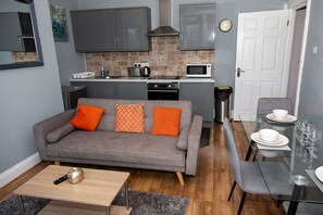 Apartment, Private Bathroom (2 Bedroom) | Lounge