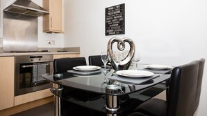 Apartment, Private Bathroom (2 Bedroom - Sleeps 5) | Private kitchen - AA City Centre (Newcastle-upon-Tyne)