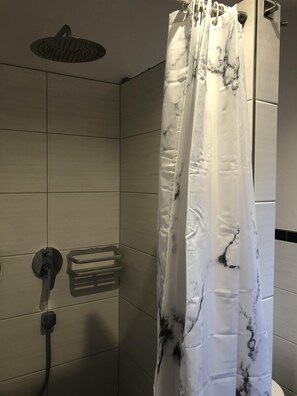 Basic Apartment, Garden View (FeWo 11/12) | Bathroom