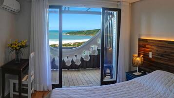 Ropa de cama de alta calidad, minibar y cortinas blackout