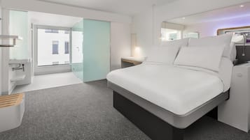 Room (First Class)