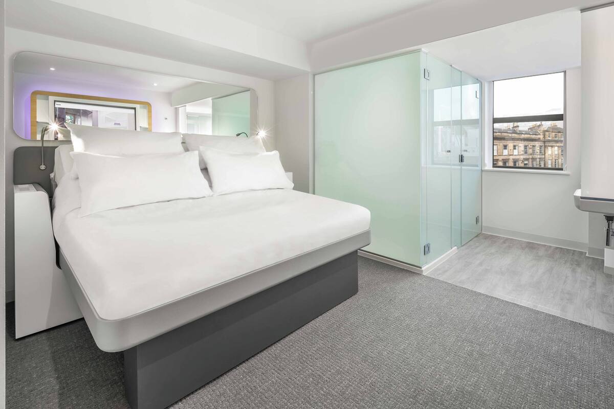 Executive suite, 1 kingsize bed met slaapbank | Luxe beddengoed, bedden met traagschuimmatrassen, een kluis op de kamer