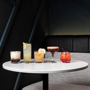 Serves breakfast, lunch, and dinner - YOTEL Edinburgh (Edinburgh)