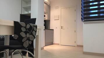 Een flatscreentelevisie