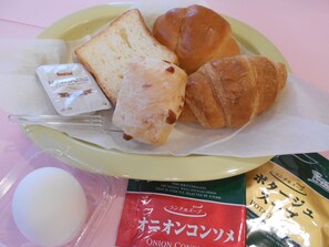 Free daily full breakfast  - Nishikawaguchi Station Hotel Stay Lounge (Kawaguchi)