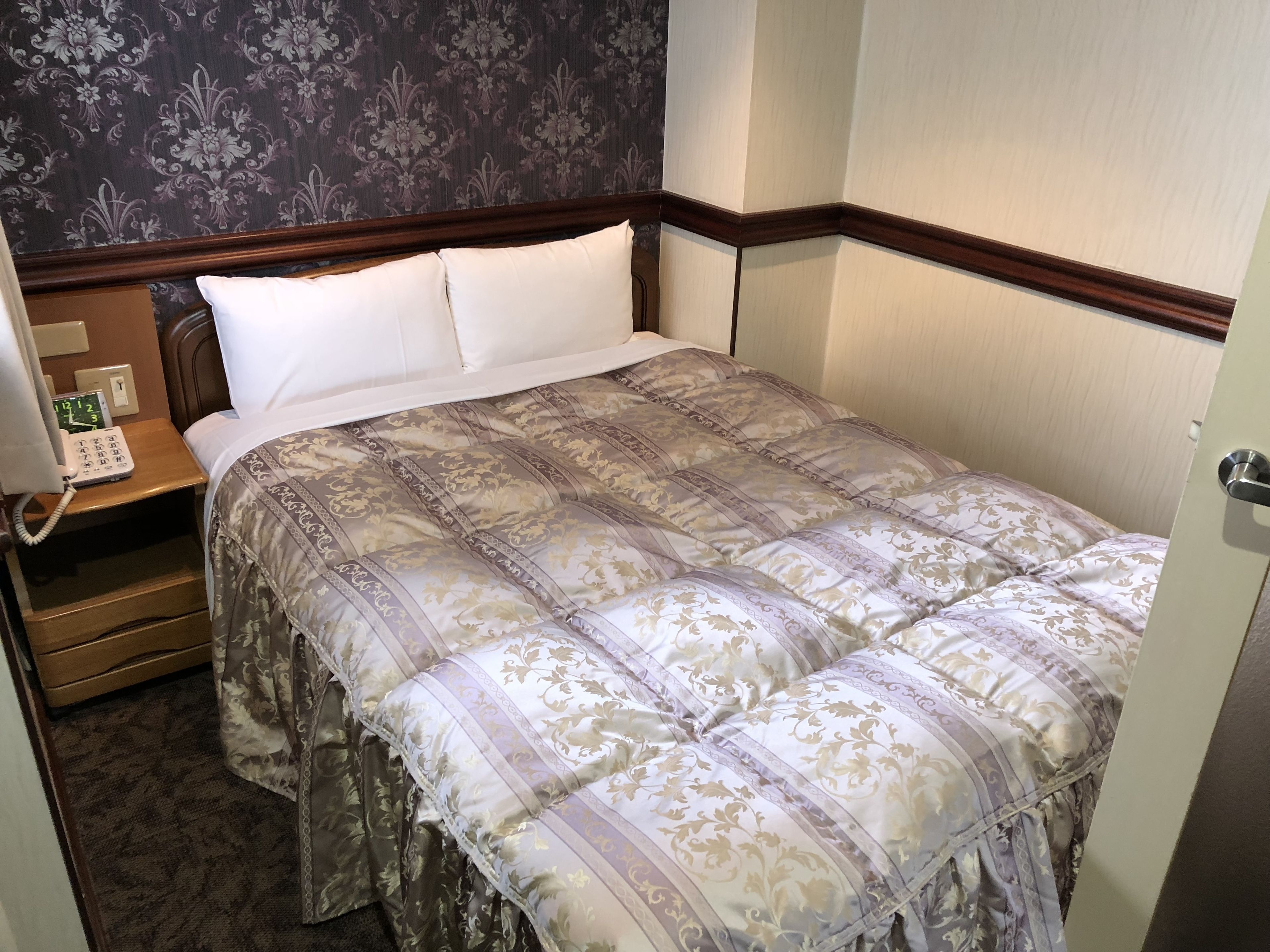 room, smoking (run of house) | desk, laptop workspace, iron/ironing board, free wifi