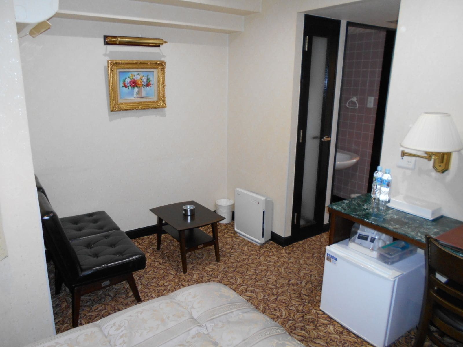 executive room, smoking | desk, laptop workspace, iron/ironing board, free wifi
