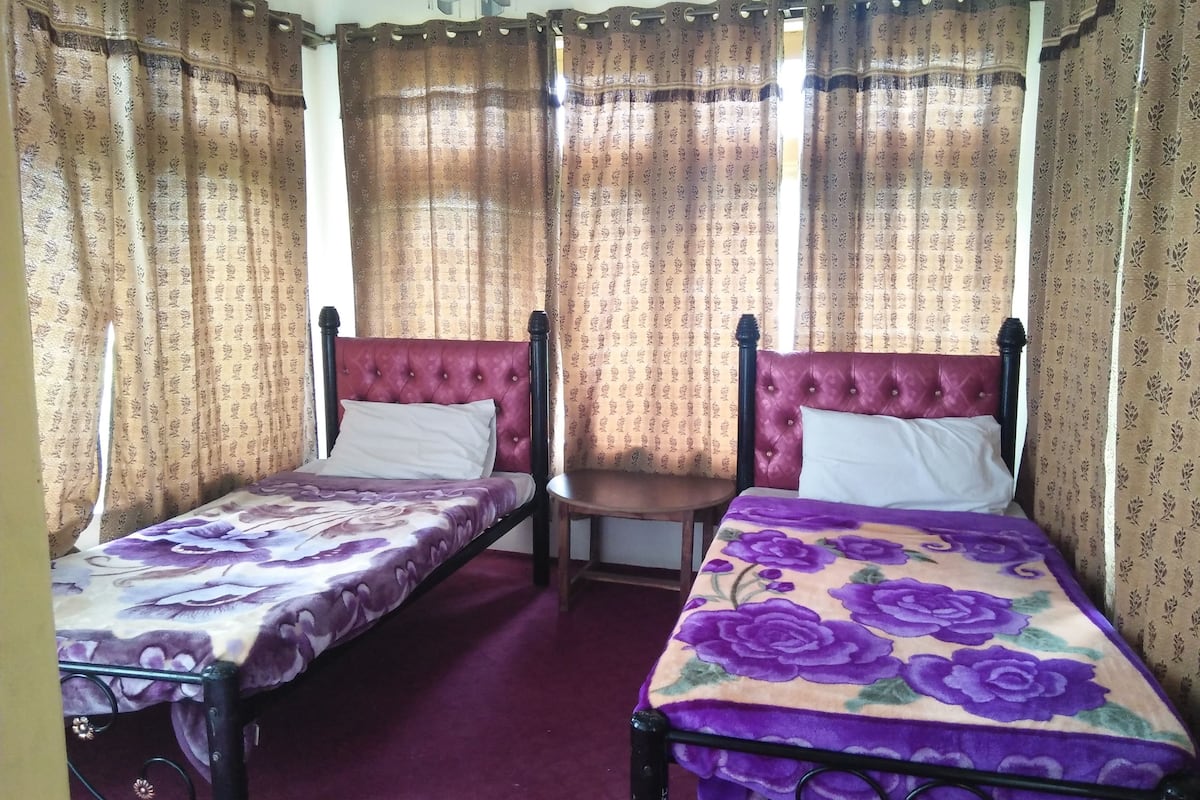 Standard Single Room, Garden View | Memory foam beds, iron/ironing board, rollaway beds, free WiFi