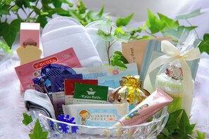 Bathroom amenities - Niiza Daily Hotel (Niiza)