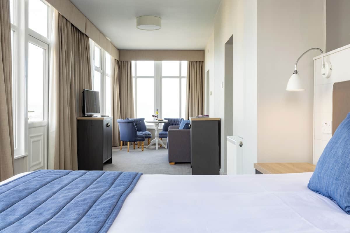 superior double room | free wifi, bed sheets