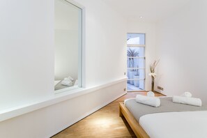 Comfort-huoneisto (Designer) | 2 makuuhuonetta, ylelliset vuodevaatteet, silitysrauta/-lauta