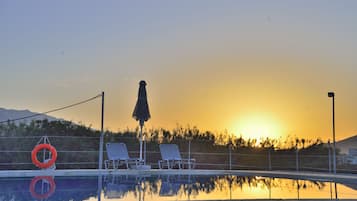 Seasonal outdoor pool