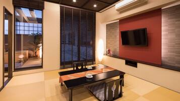 Japanese Western Style Room with Private Open-air Bath | In-room safe, desk, laptop workspace, blackout curtains