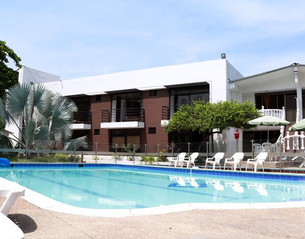 LED TV - Hotel Restaurante Versalles (Melgar)