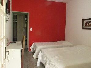 Superior Suite | Minibar, blackout drapes, free WiFi, bed sheets - Pousada San Mariz (Cachoeiras de Macacu)
