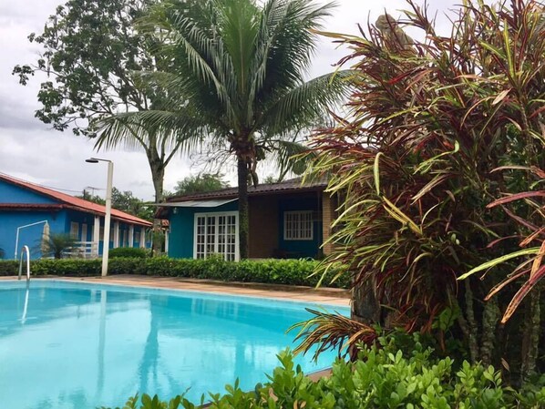 Outdoor pool, open 8:00 AM to 6:00 PM, pool loungers - Pousada San Mariz (Cachoeiras de Macacu)