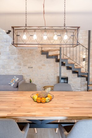 Deluxe House | In-room dining - Holiday home Rocca (Supetar)