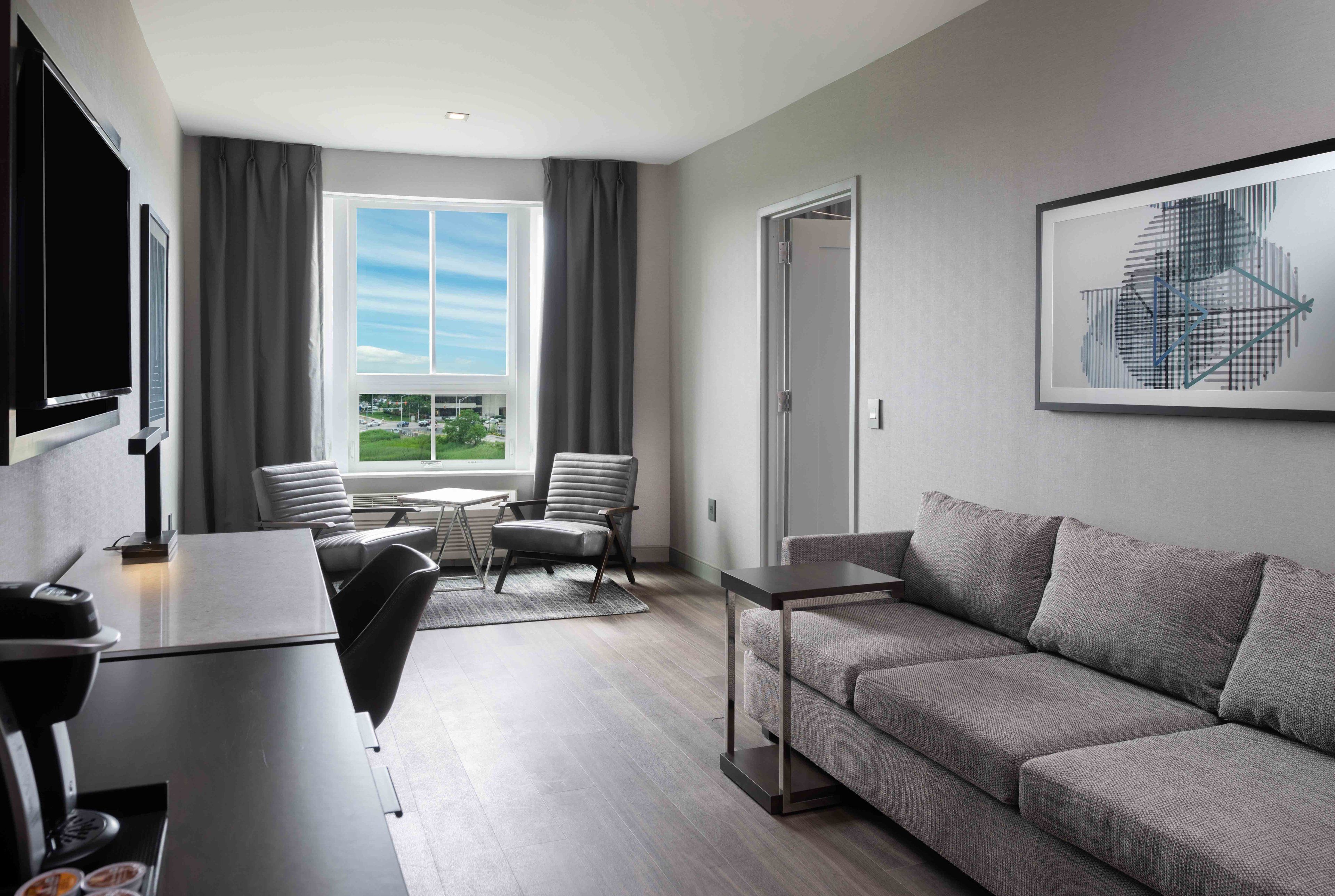 Suite, 1 King Bed | 1 bedroom, in-room safe, desk, blackout drapes