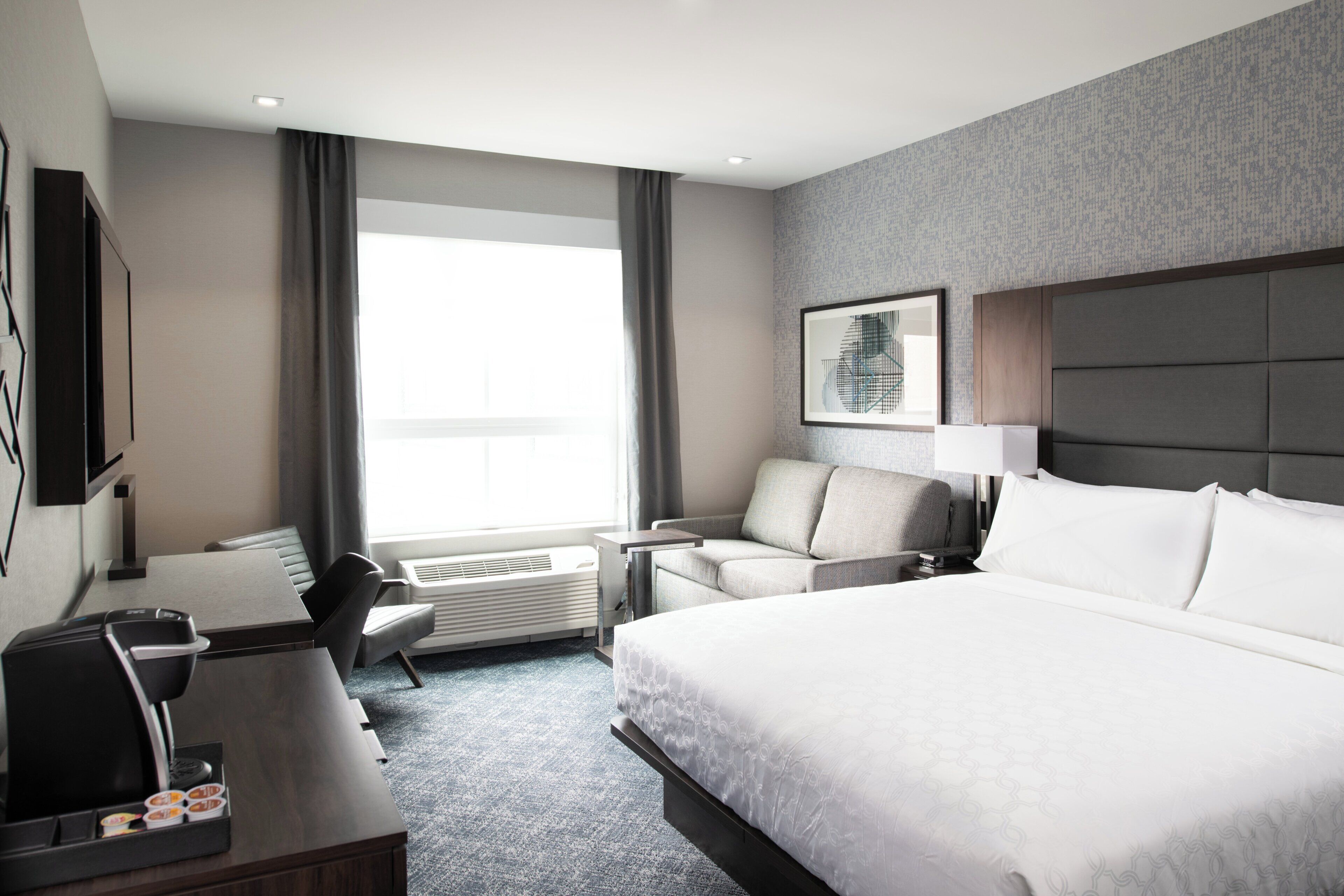 1 bedroom, in-room safe, desk, blackout drapes