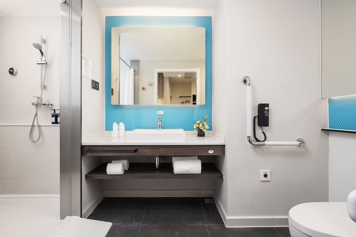 Room amenity
