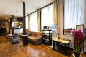 Sala de estar en el lobby