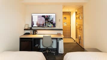 Down comforters, desk, laptop workspace, free WiFi