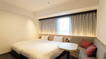 Down duvets, desk, laptop workspace, free WiFi